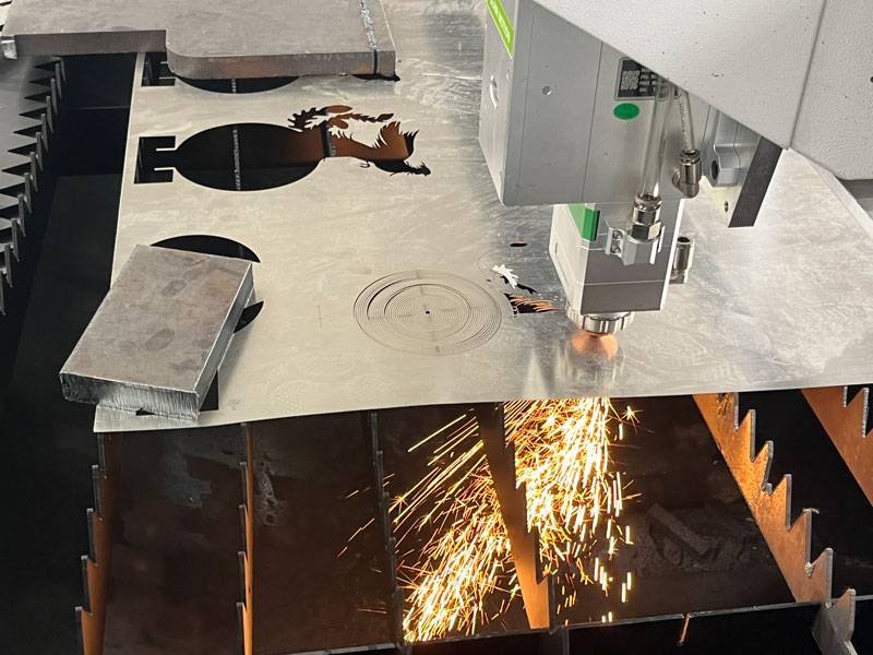 metal laser cutting